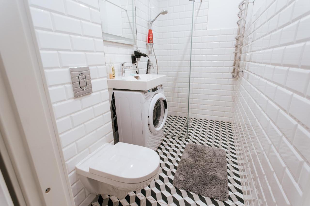 Stylish Latvian-Style Studio Apartment Near City Center, Parks, Cafes & Public Transit Riga Extérieur photo